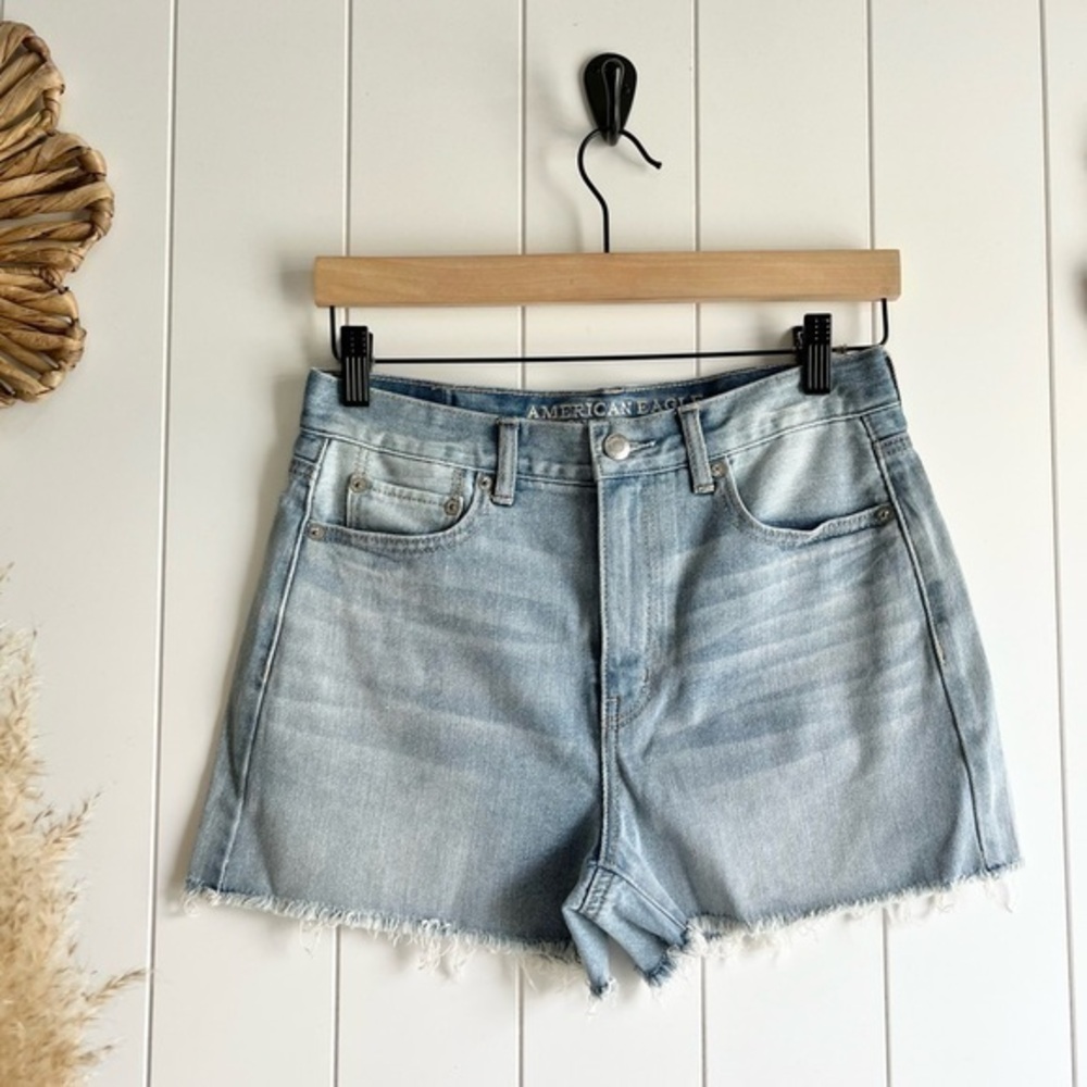 NWOT American Eagle shorts denim size 4